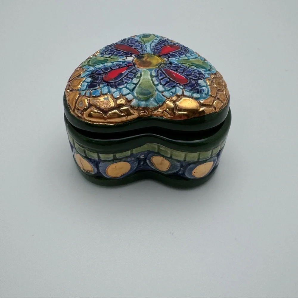 Hand Painted Ceramic Heart Trinket Box Italy Souvenir Floral Gold Green Keepsake